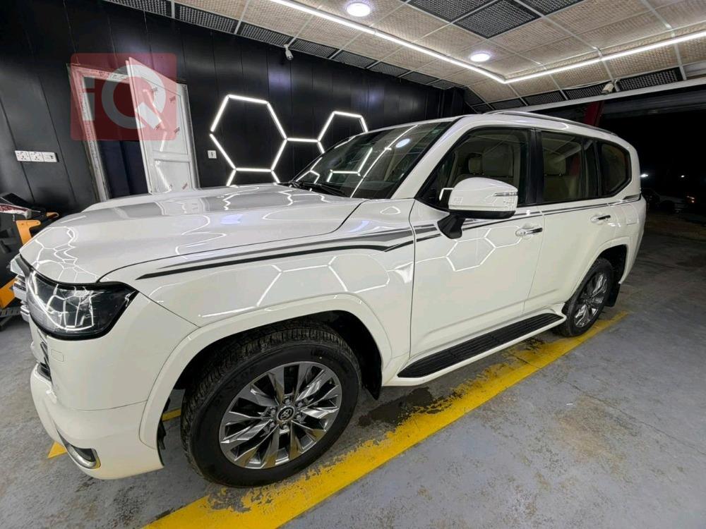 تويوتا لاندكروزر